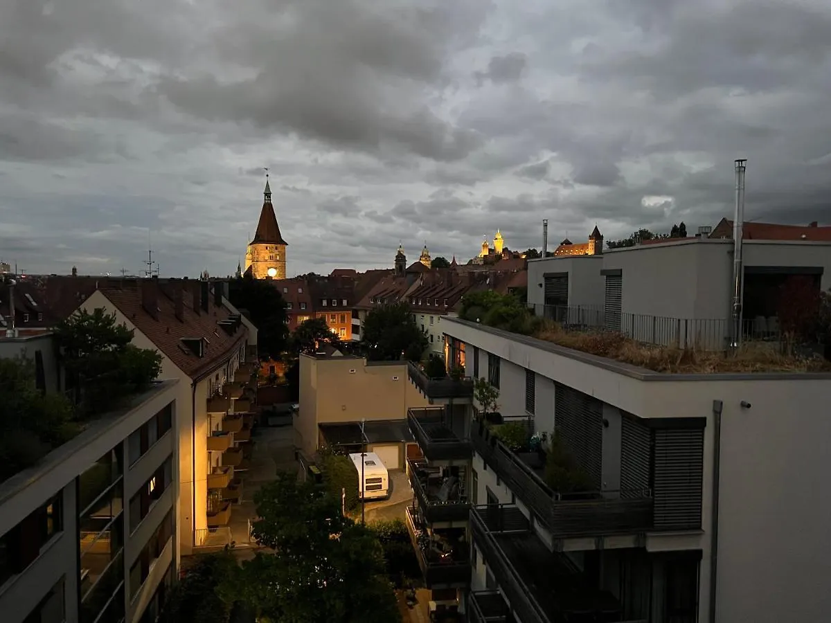 Penthouse-Wohnung - Balkon - Dachterrasse - Zentrum Nürnberg